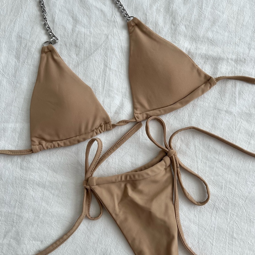 Nude bikini